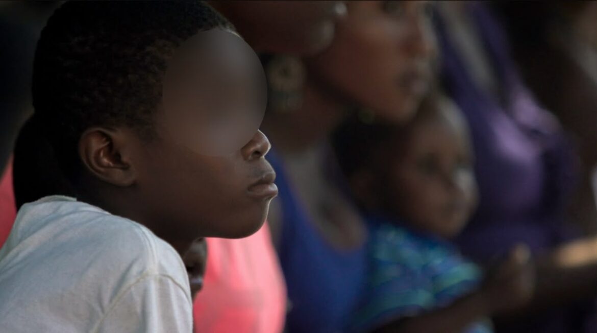 terroristas-forcam-menino-de-12-anos-a-comer-cadaver-de-crista,-na-nigeria