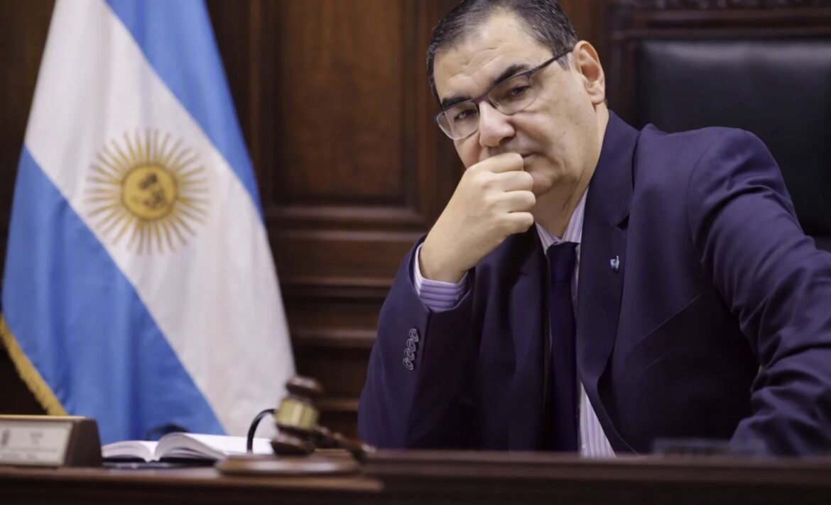 argentina-remove-juiz-por-declaracoes-antissemitas-e-reforca-combate-ao-discurso-de-odio