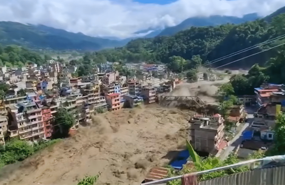 “ore-pelo-nepal”:-cristaos-se-mobilizam-apos-enchentes-deixarem-centenas-de-mortos