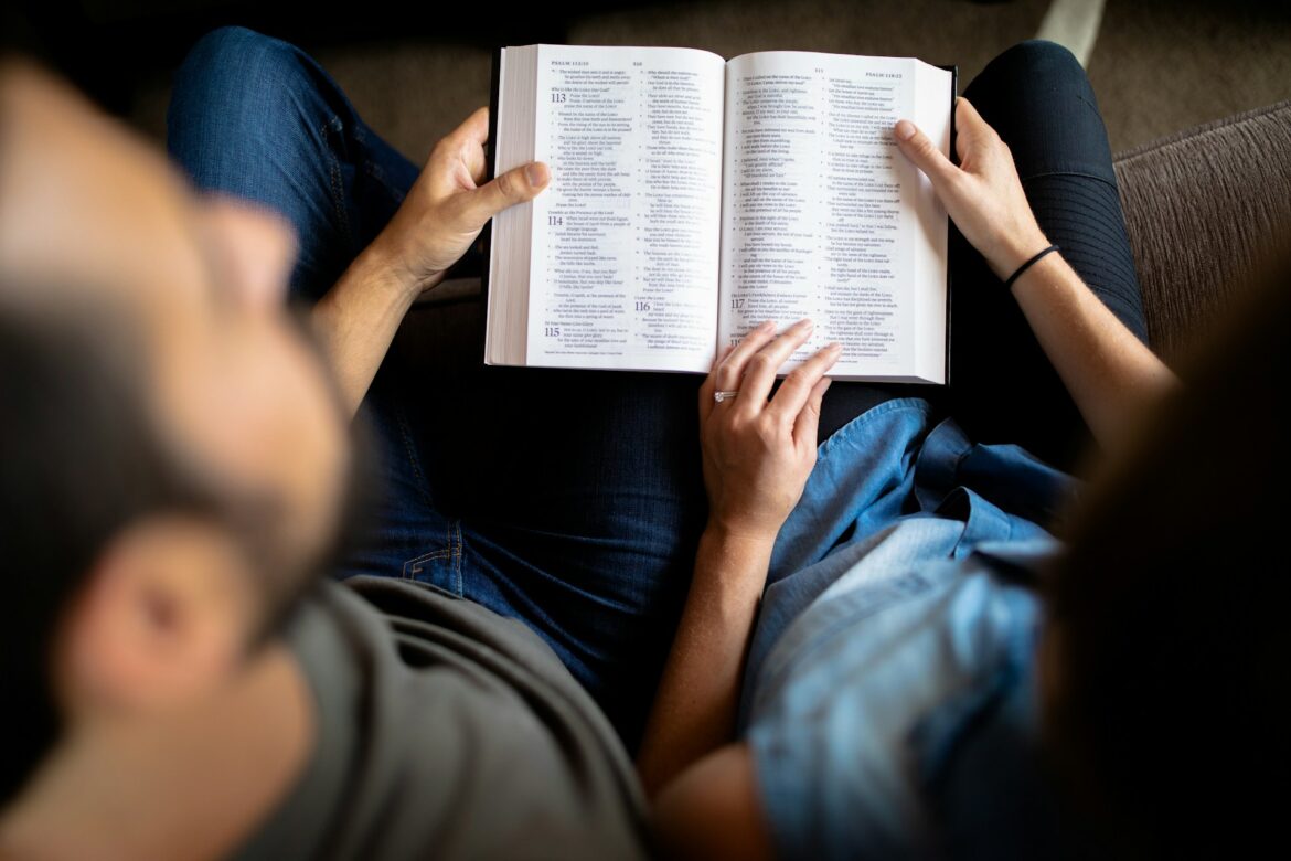 pesquisa-revela-que-50%-dos-evangelicos-leem-a-biblia-diariamente