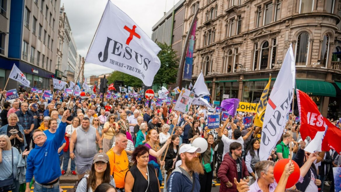mais-de-1.000-cristaos-marcham-para-jesus-nas-ruas-da-irlanda