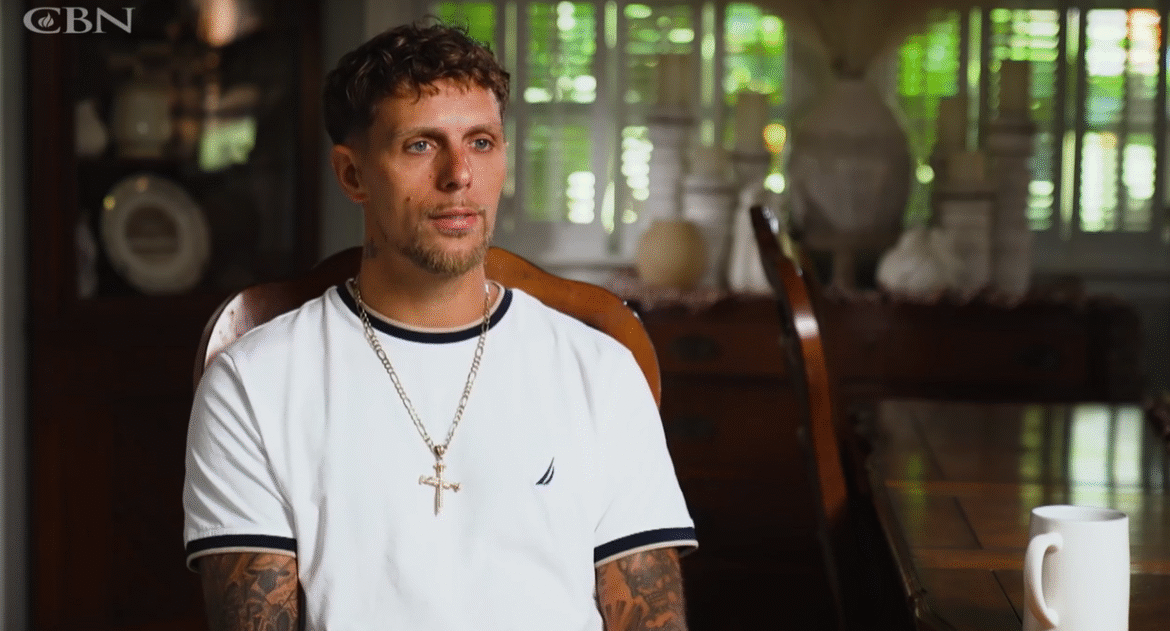 ex-traficante-e-liberto-dos-vicios-e-aceita-jesus-nos-eua:-“deus-tinha-um-proposito”